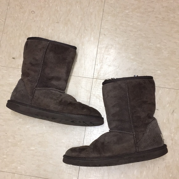 UGG Shoes - Brown Uggs
